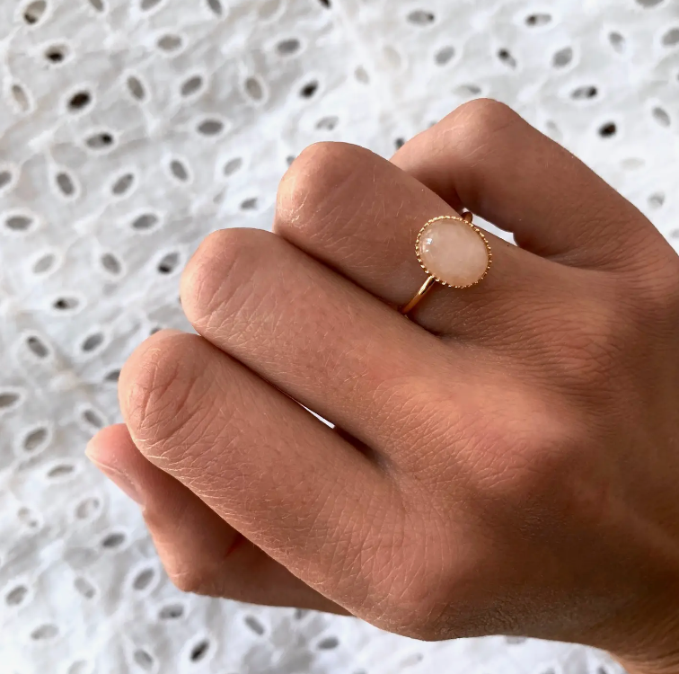 Victoire Collection Gold Quartz Oval Stone Ring