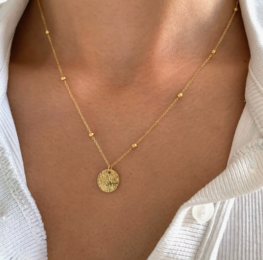 Victoire Collection Round Pendant Necklace